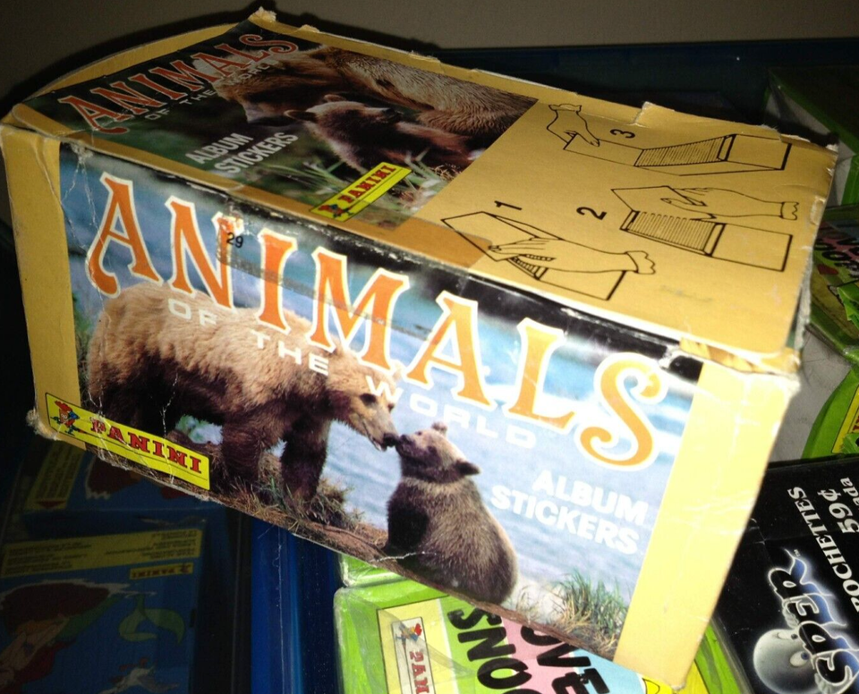 100 x Sealed Panini Animals of the World Sticker Packs (Full Box ...