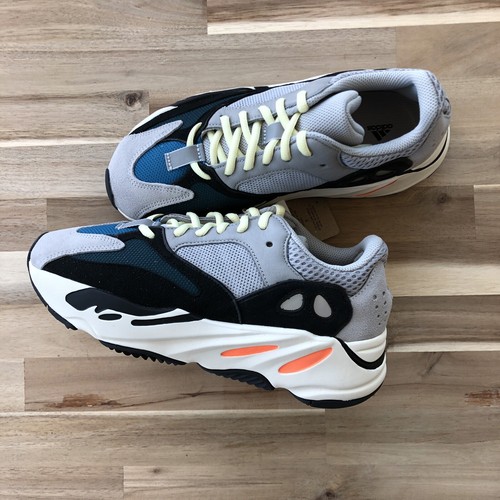yeezy 700 wave runner size 8