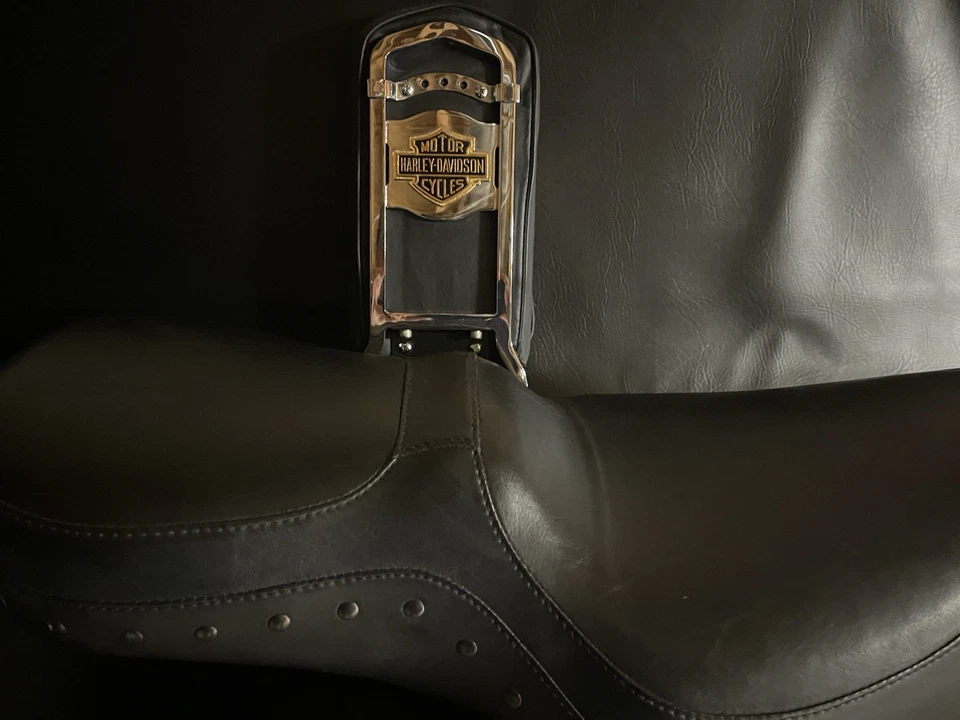 Harley Davidson Dyna Glide Convertible Vintage Asiento Original con Respaldo 1995 Foto 2 de 3