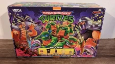 NECA Stern Pinball TMNT Collectors Box XL T-Shirt Shredder Keychain Magnet Hat