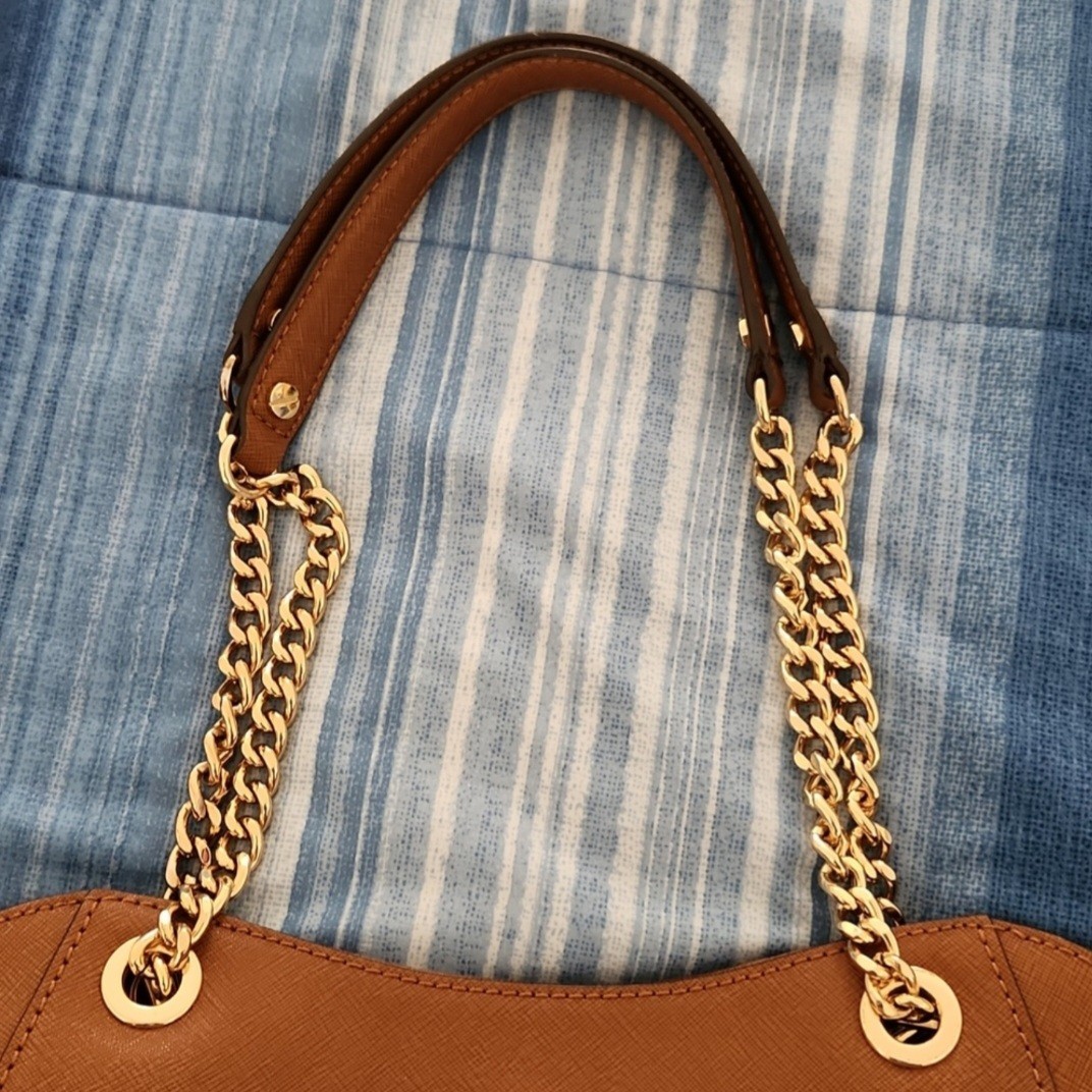 Picture 2 of 8