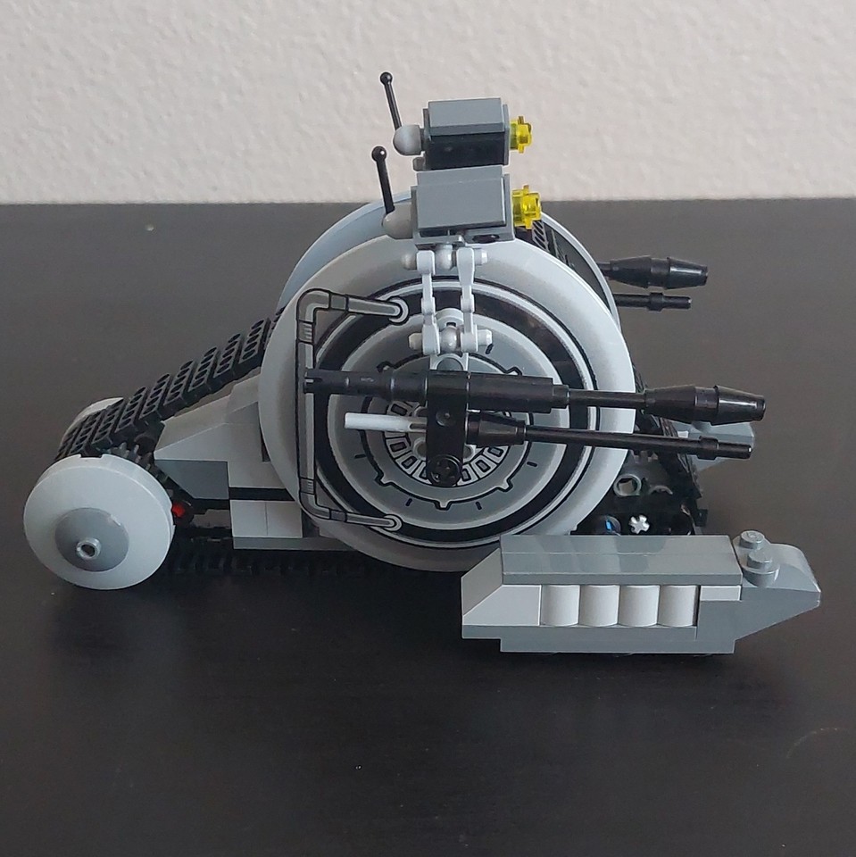 LEGO Star Wars 7748 Corporate Alliance Tank Droid 2009 Complete Build lego-star-wars-7748-corporate-alliance-tank-droid-2009-complete-build