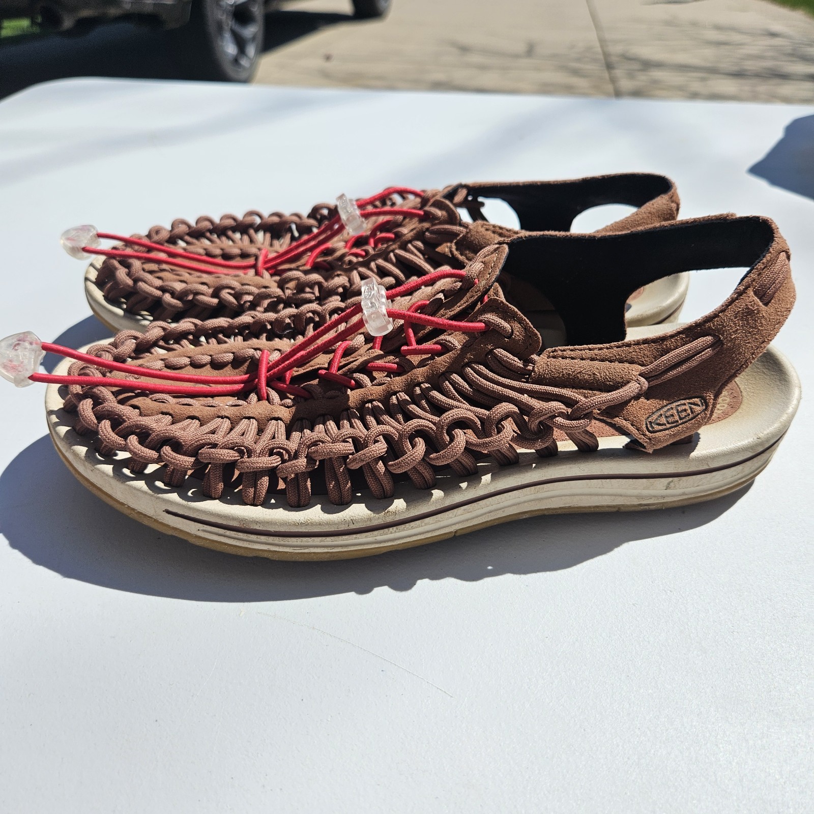 Sandali Keen Uneek uomo taglia 8 rosso marrone corda elastica corda barca scarpe acqua