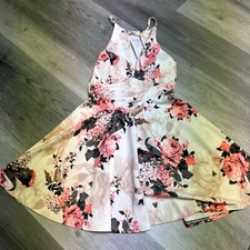 Floral dressing dress for women Size: S Worn a few times but excellent condition