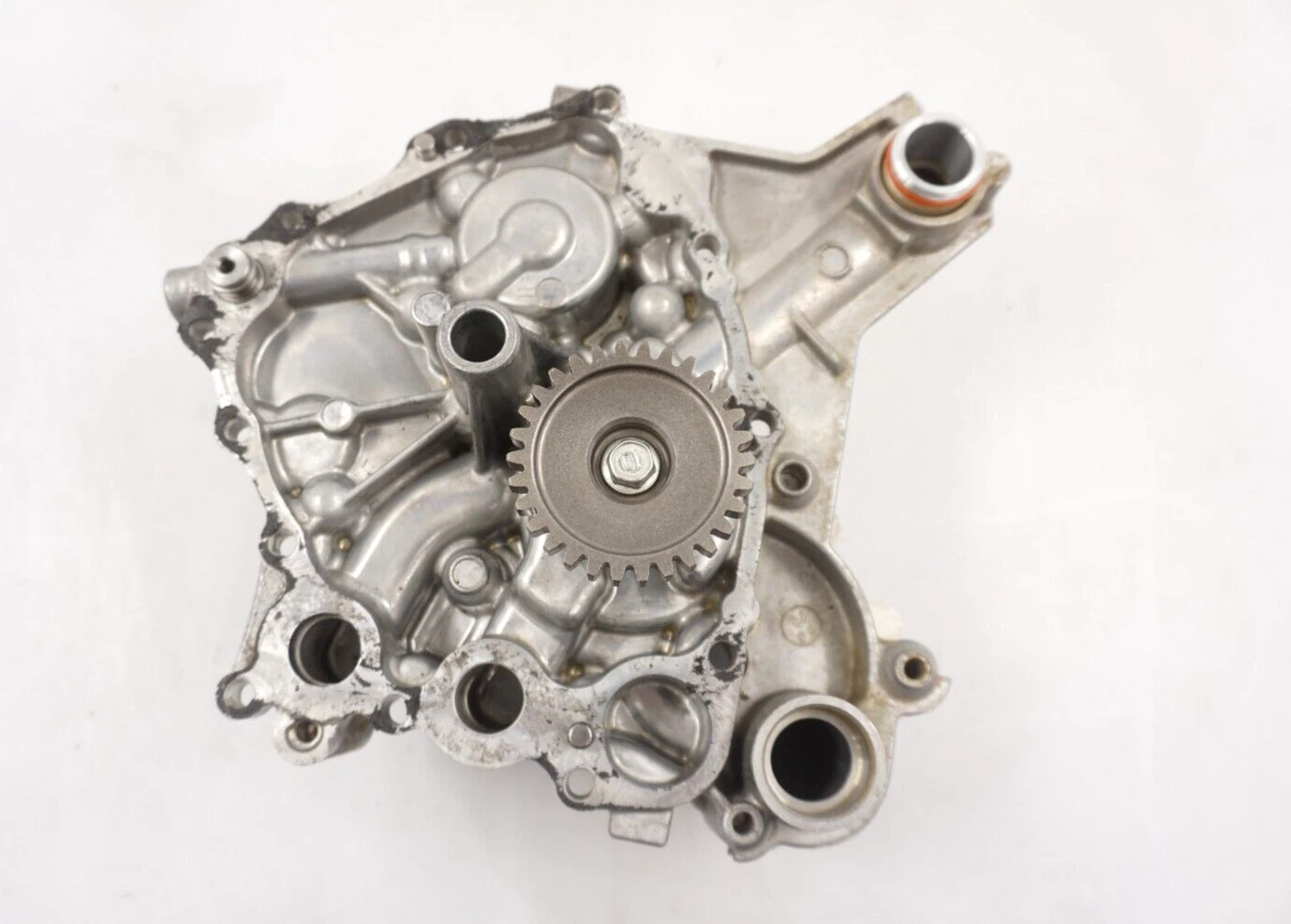 2008-2012 Yamaha FZS 1800 1.8L OEM Oil Pump 6S5-13300-00-00 6S5-13300-11-00