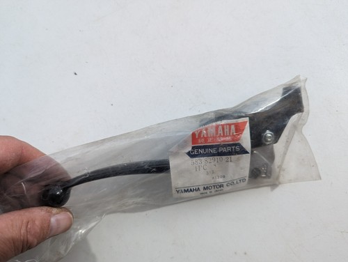 NOS Ersatzteile Yamaha TT500C DT125 DT250 DT400: Kupplungs-Hebelei lever holder - 第 1/24 張圖片