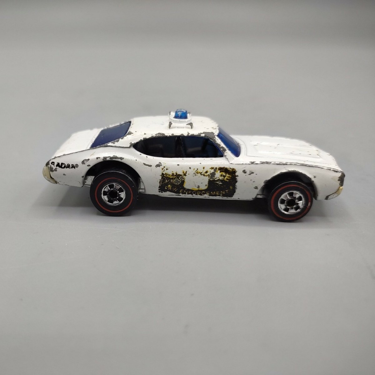 Hot Wheels Redline Police Cruiser State Car 1969 White Made Hot Wheels Redline Police Cruiser State Car 1969 White Made