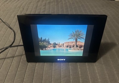 Sony S-Frame 7'' Smart Picture Frame DPF-D70 Black Digital Photo Frame Display