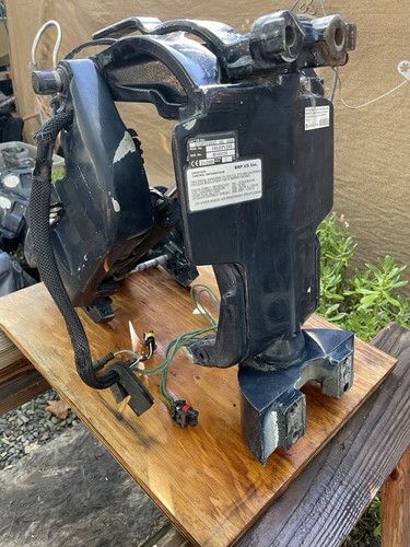 The 2004-2012 E-TEC 65hp 75 HP and 90 HP Mounting Bracket W/ Hydraulic Tilt