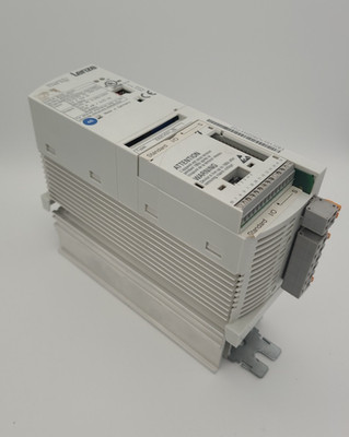 Lenze Frequenzumrichter 8200 vector E82EV551K2B 0,55kW ID-Nr.: 00450741 used