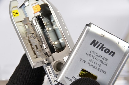 Nikon COOLPIX S3600 Silver 20.0MP Compact Digital Camera Silver from Japan - Picture 13 of 13