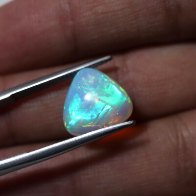 13 mm Billion 5,7 kt natürlicher Multi-Feuer-äthiopischer Opal Cabochon in AA...