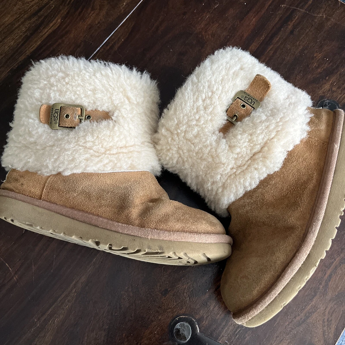Girls ugg hotsell boots size 2