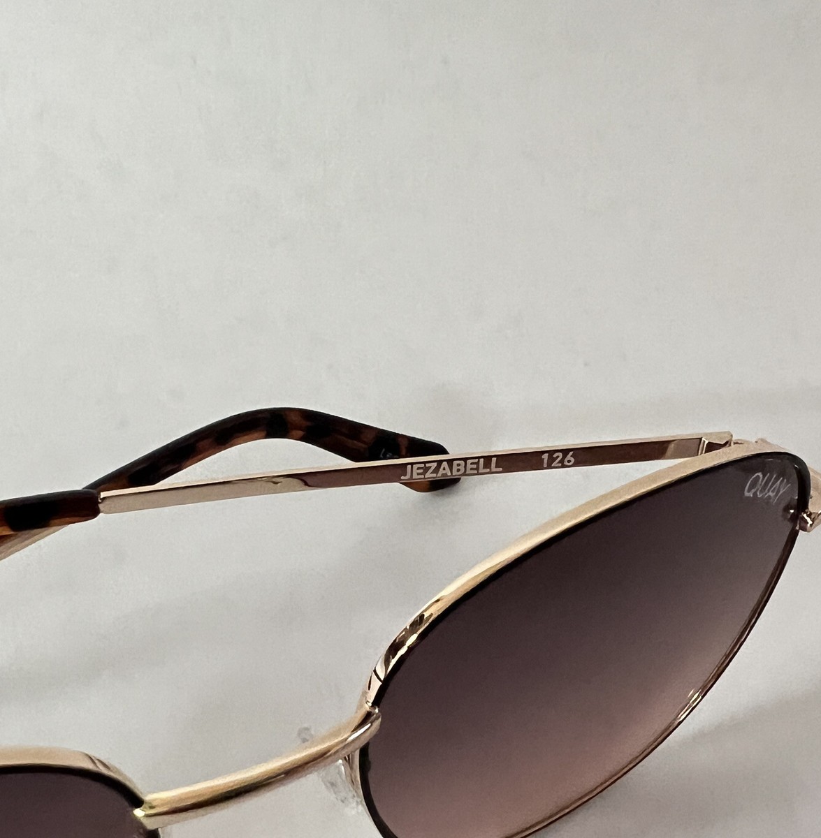 New Quay Australia Jezabell Round Sunglasses Gold Brown | eBay display picture 3