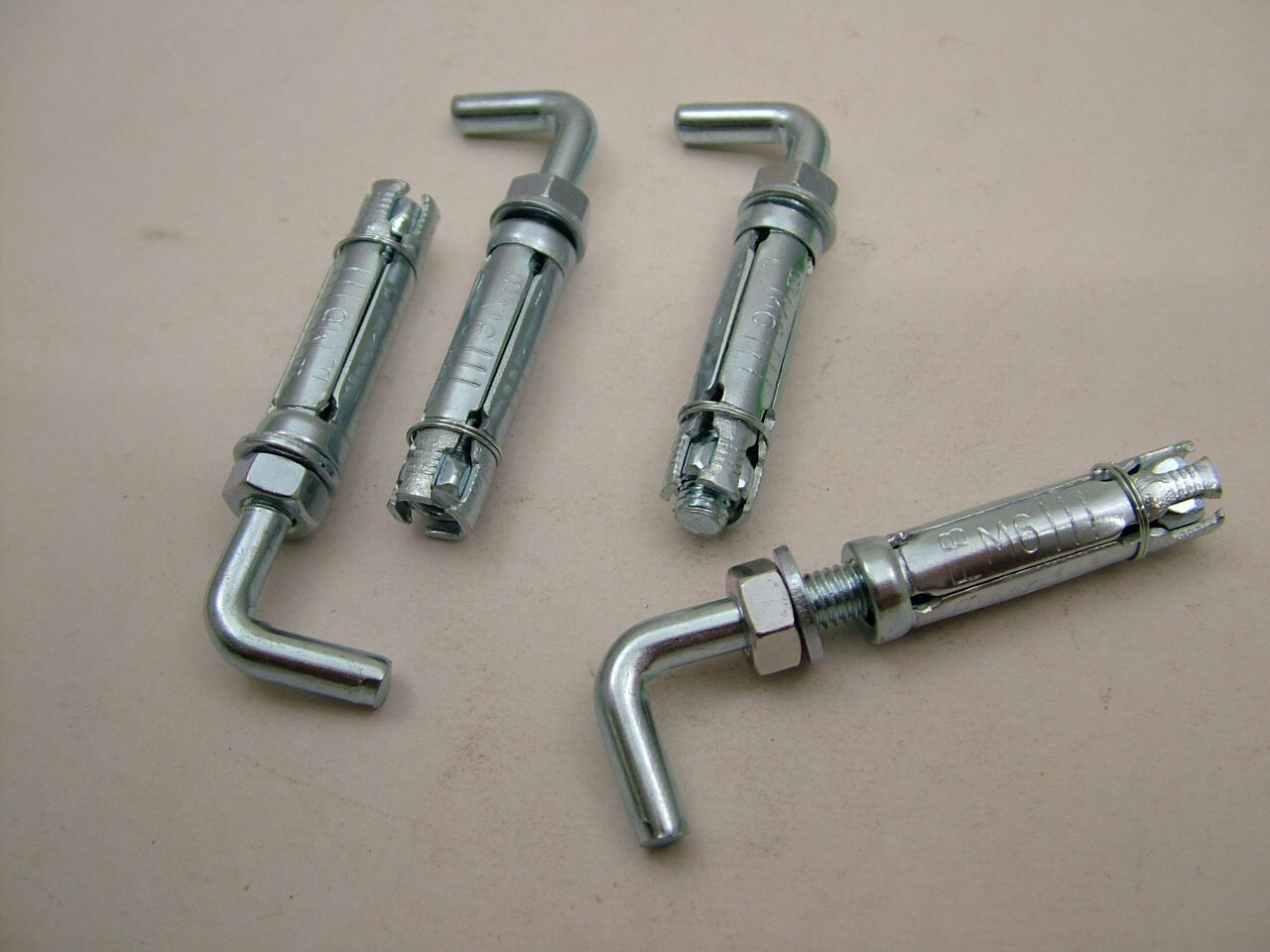 Hook bolt anchor square hook for boilers, cabinets pack 4 M6 x 60mm, 10mm hole