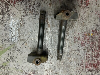 YAMAHA SRX 600 1998 Column Ski SPINDLE  SET PAIR 8CR-23803-01-00 RW5948