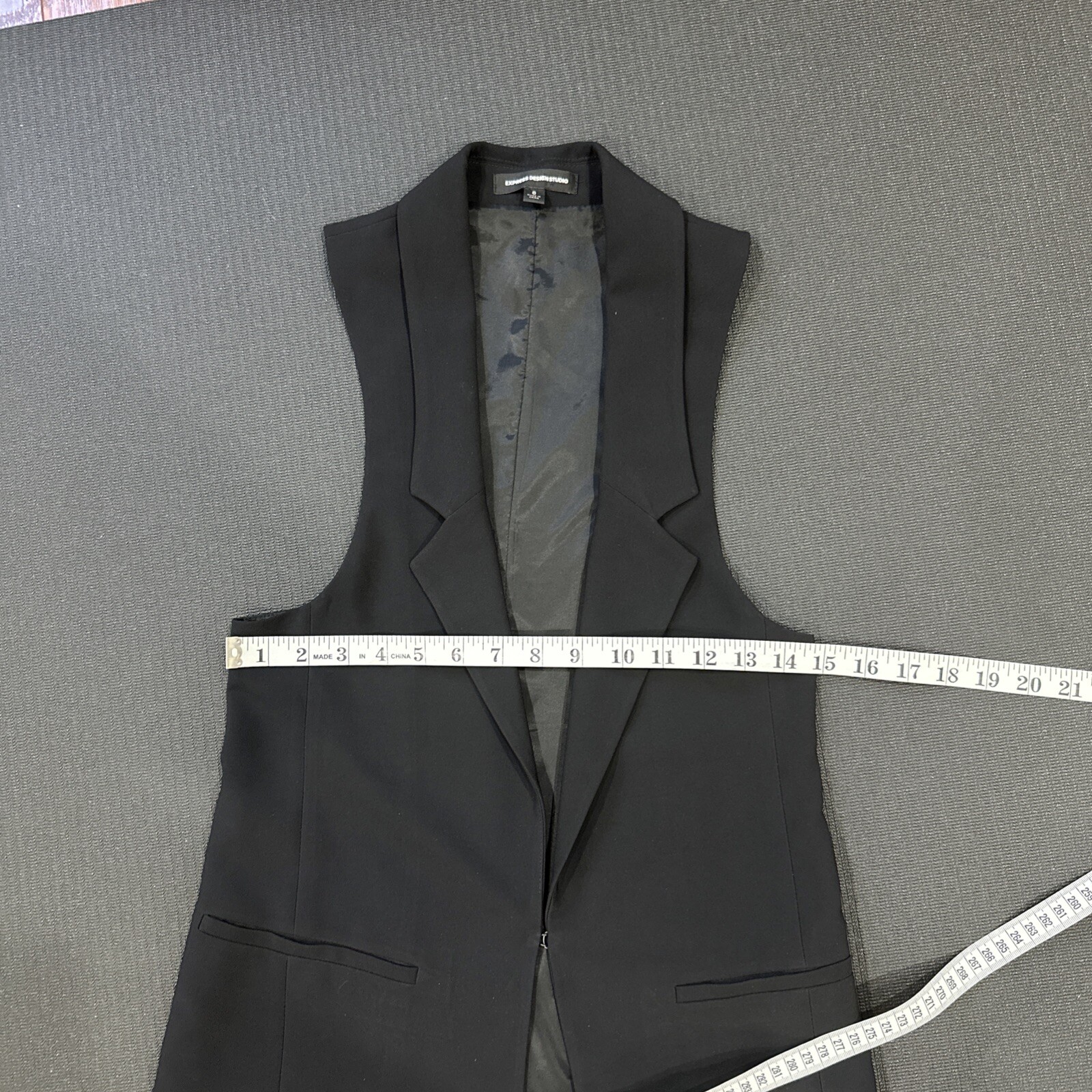 Picture 4 of 12
