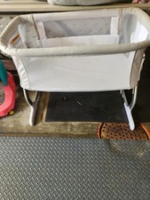 Baby Delight Beside Me Dreamer Bassinet  Bedside Sleeper  6-Position Height