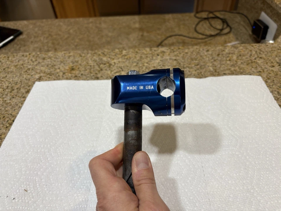 GT Piston Stem 1” Threaded Made In USA BMX Freestyle Blue - Image 3 of 4