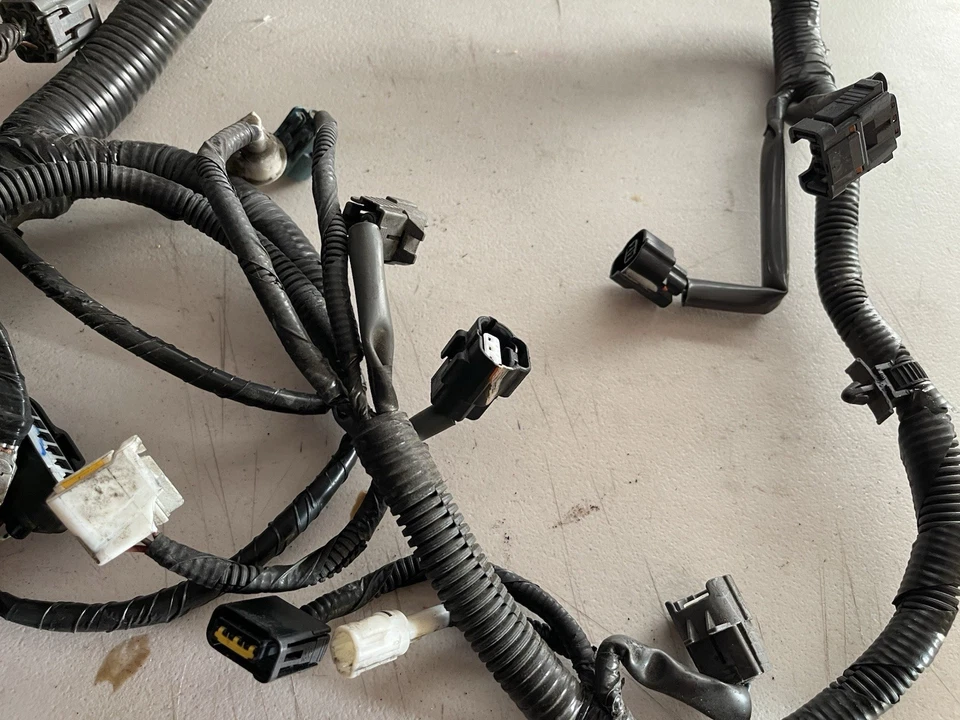 Arnés de cables del motor Subaru Legacy 2012 arnés de admisión 2,5 litros 24020-AE-22B-070 Foto 3 de 4