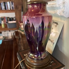 Rosier vintage ? Lampe royale bavaroise en faïence irisée