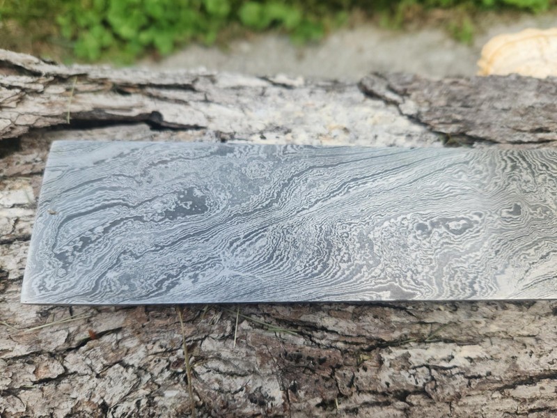 RANDOM CARBON DAMASCUS BILLET 12" x 2" x 1/8" VERY NICE