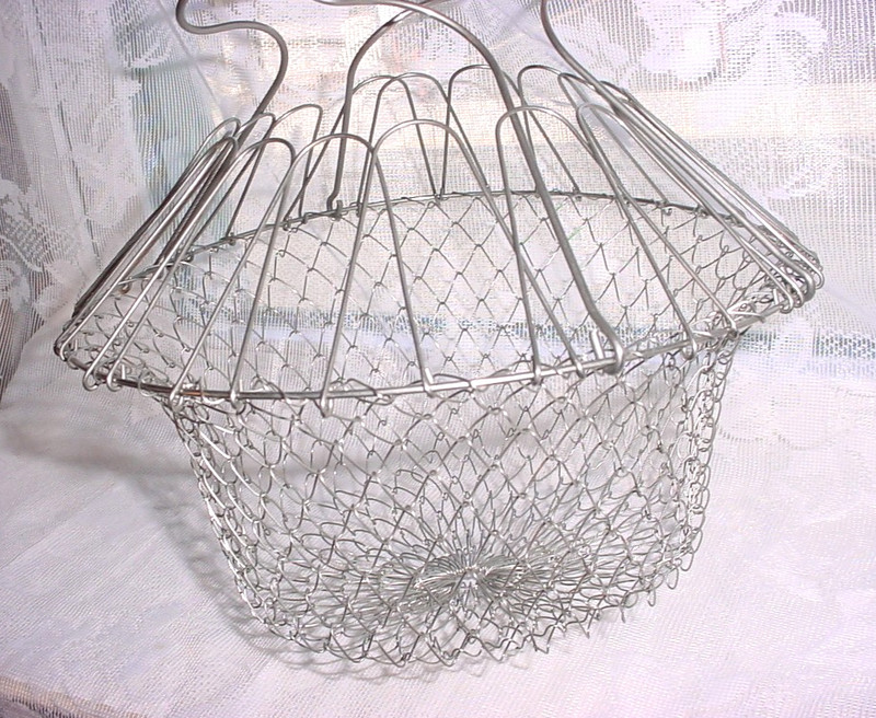 Vintage Chef's Basket Metal Mesh Strainer Colander Egg Basket Collapsible