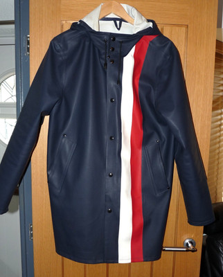 Ltd ed Stutterheim Herren dunkelblau Gummi Regenmantel, Lge + Kapuze +