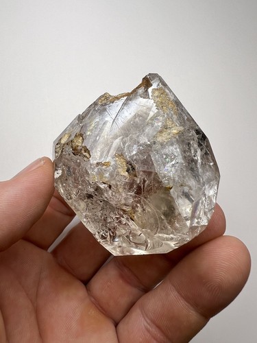 Beautiful 62mm Herkimer Diamond, Great Clarity & Luster, Rainbows, Light Smokey - Picture 8 of 9