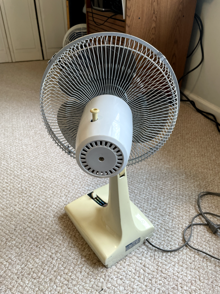 Vintage Sanyo Tri-Speed 12