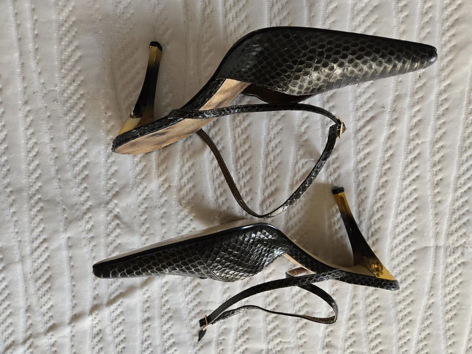 Piel de serpiente verde Nine West con tacones dorados 8,5 M Foto 4 de 4