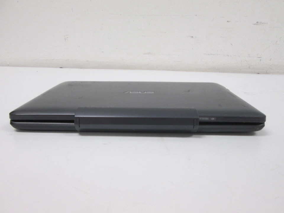 ASUS Transformer Book T100TA-C2-EDU with keyboard dock 10.1" *CRACKED SCREEN* - Image 3 of 4