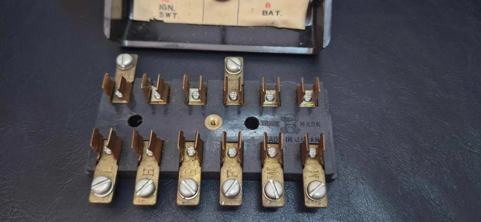 Caja de fusibles DATSUN SUNNY 1000 1200 B10 B120 B110 KB110 410 411 Niles GENUINA nos Foto 2 de 4