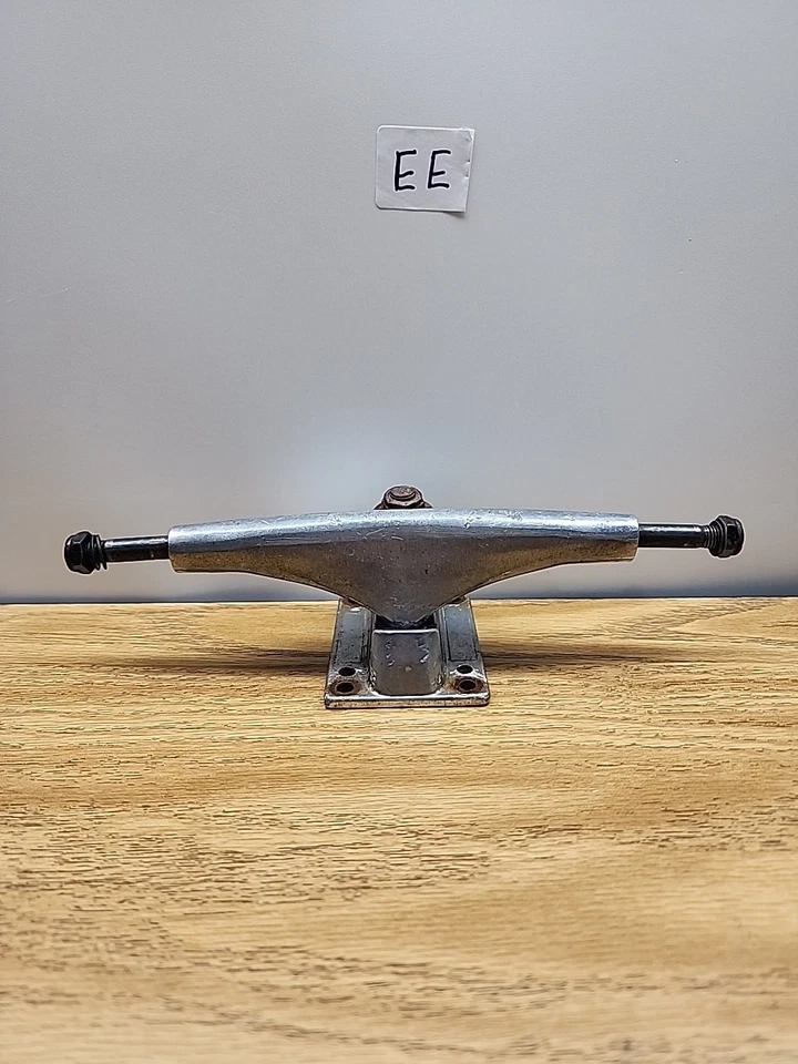 Juego de 2 camiones de skate vintage 8,75" Foto 4 de 4