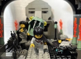 LEGO Harry Potter 4730 Chamber of Secrets COMPLETE w/ Basilisk Fawkes 2002
