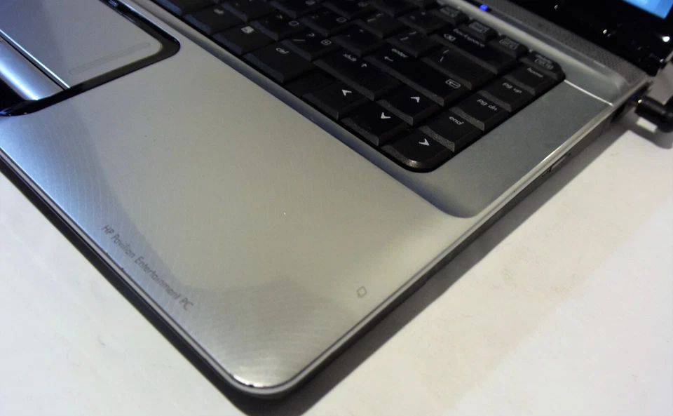 HP Pavilion dv6058cl 15.4" Notebook (AMD Turion 64 X2 1.60GHz 2GB 120GB Win 7) - Image 4 of 4