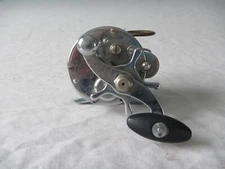 Vintage pflueger rocket   1365s- Fishing Reel