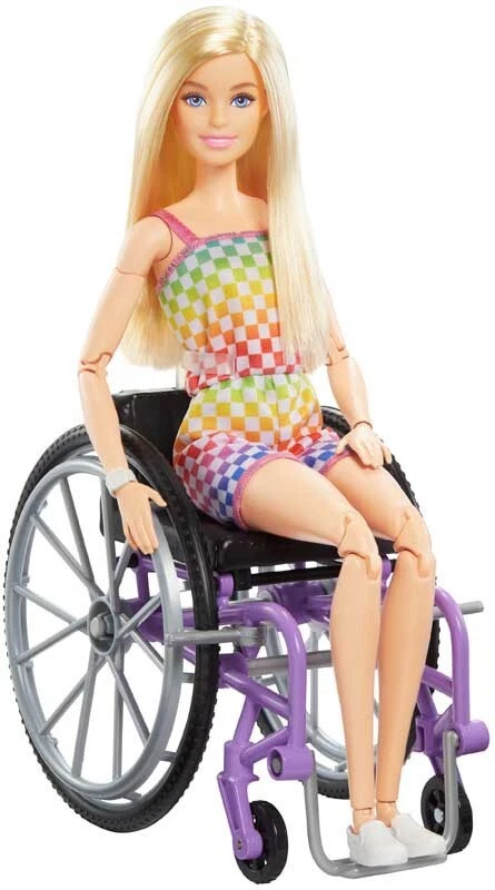 Poupée Barbie Fashionista avec fauteuil roulant, rampe et accessoires —  Juguetesland