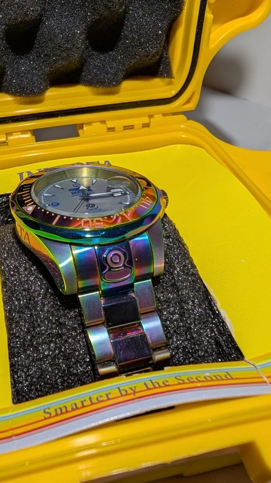 Reloj Automático Hombre Invicta Pro Diver "Rainbow" - Acero Inoxidable Iridiscente Foto 3 de 4