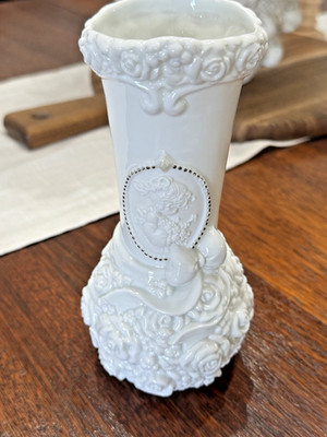 Beautiful Precious Moments Vase Vintage 1996 White Roses & Bow & Girl w/ Flowers