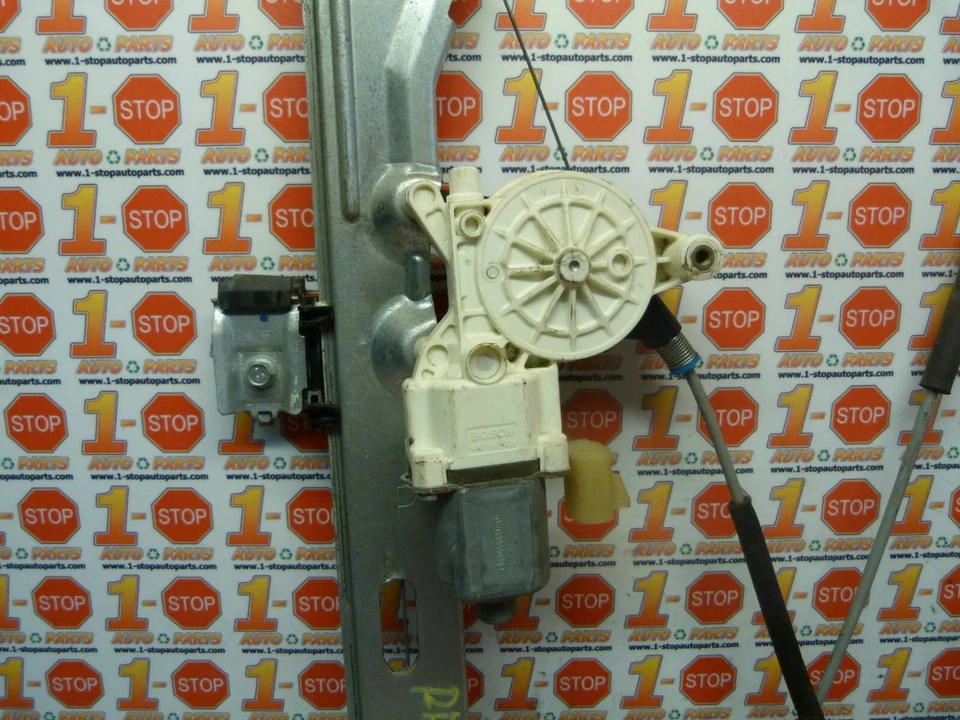 07-13 REGULADOR VENTANA TRASERA DERECHA PASAJERO CHEVROLET SILVERADO CON MOTOR OEM Foto 2 de 4