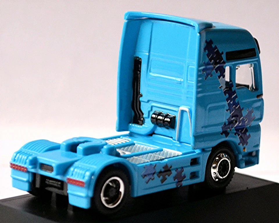 Man Tg-A XXL Trattore da Solista Puzzle Blu 1:87 Schuco 22612 - Immagine 3 di 4