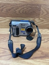 Sony MVC-FD200 Silver  Black 2 MP 2.5-in Screen 3x Optical zoom Digital Camera