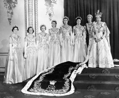 Queen Elizabeth II Buckingham Palace maids honour coronation W- 1953 Old Photo