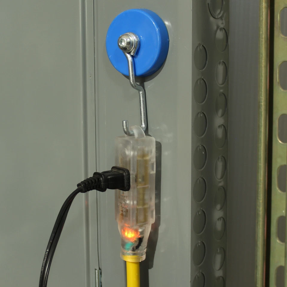 Lighted Outdoor Extension Cord 3ft 515P to 3 Way 515R Splitter 15 AMP 125 Volts - Image 3 of 4