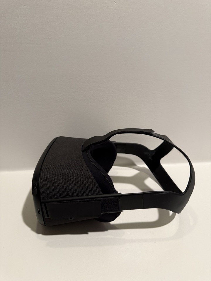 Oculus Box Outside Meta Oculus Quest All-In-One VR 128 GB With Controllers In Box Tested ...