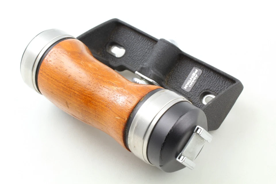 [Casi COMO NUEVO] Empuñadura de zapato caliente de madera Pentax para 6x7 67 67 II de JAPÓN Foto 4 de 4