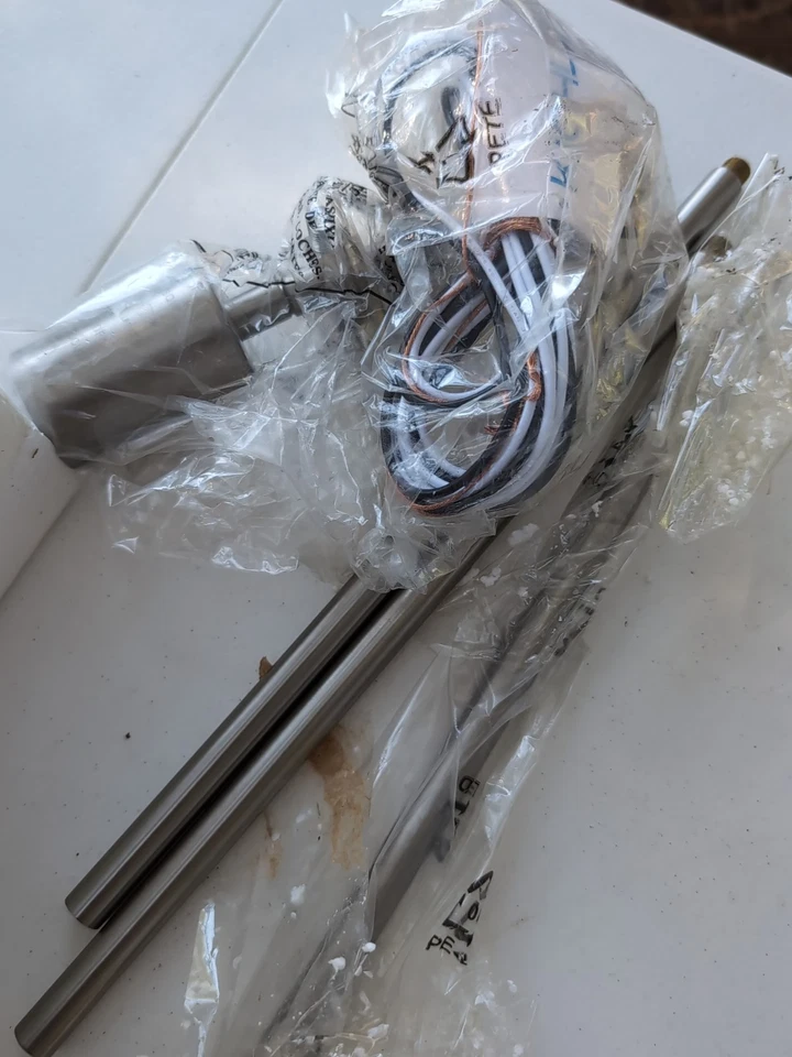 Lámpara de níquel cepillado Kichler 42167 pantalla de vidrio de mercurio Foto 3 de 4