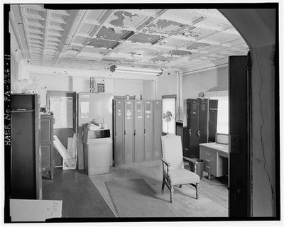 11. Lower station, second floor, board of directors' meeting room, looking