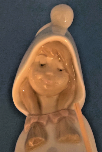 Lladro 4678 "Girl with Basket" Shepherdess, Children's Nativity - MWOB, RV$170 - Picture 13 of 15